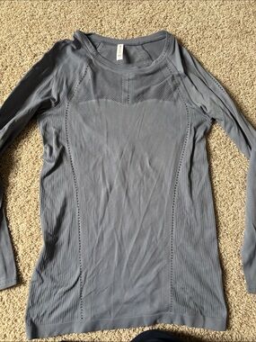 Athleta Long Sleeve Seamless Gray/Blue Active Top